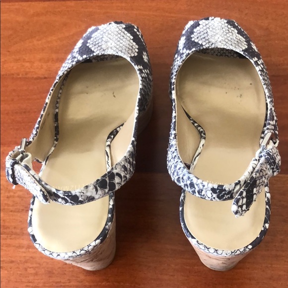 Stuart Weizman Wedge Sandals - Picture 3 of 6